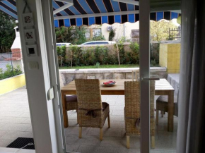 Blue 4* Apt Close to Center & Free Street Parking